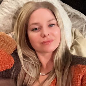 Meet your Posher, Stacy